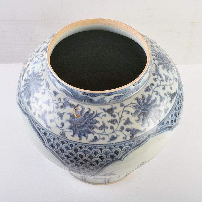 中国　青花　花弁神獣文　花瓶　壺　C　8943A