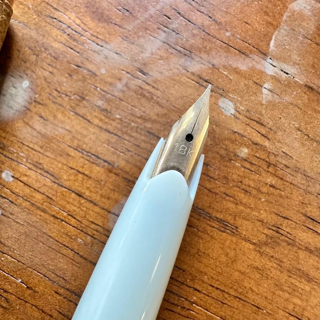 sailor セーラー　万年筆　オーストリッチ　茶　ペン先　18k ②