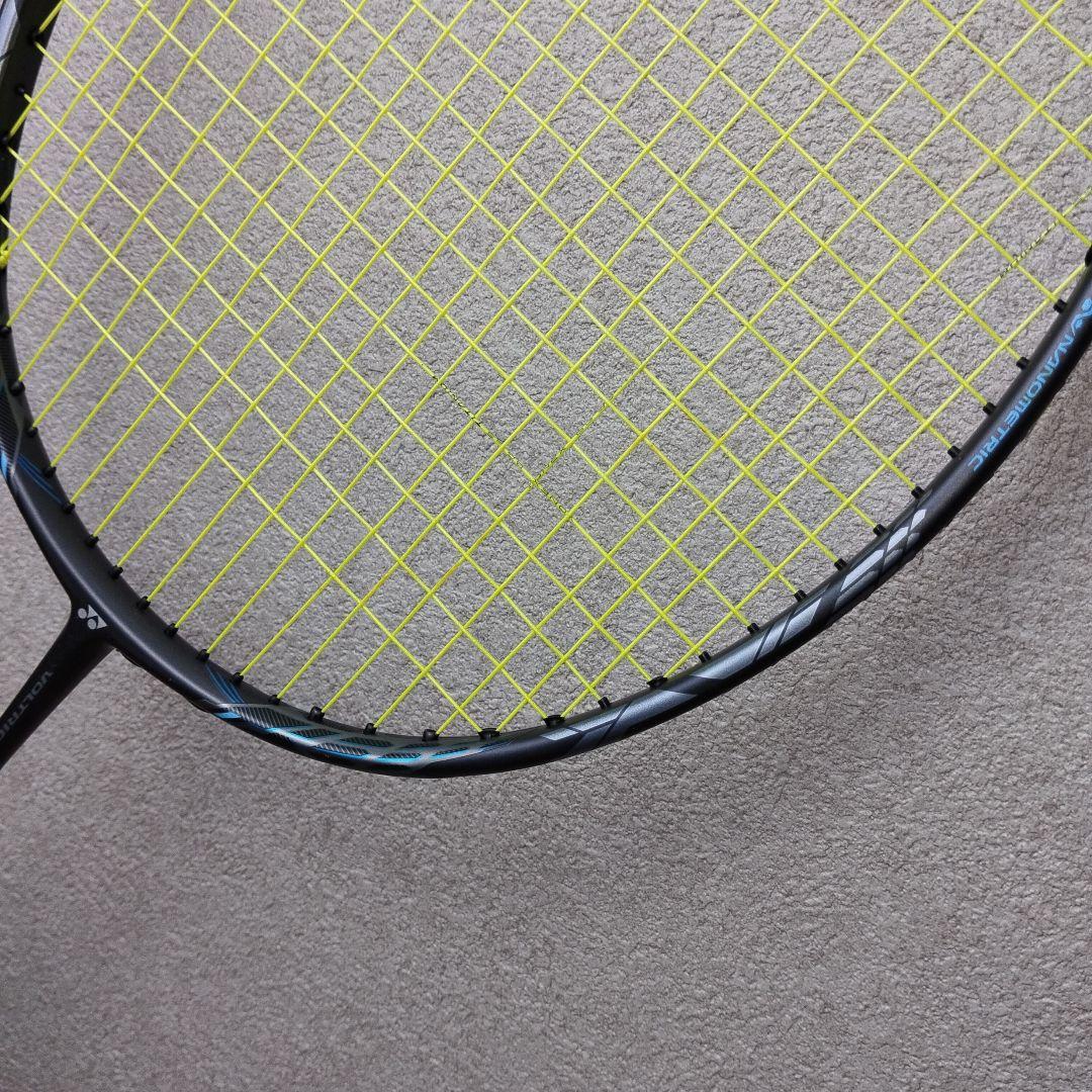 【極美品】YONEX VOLTRIC Z-FORCE Ⅱ 4UG5①