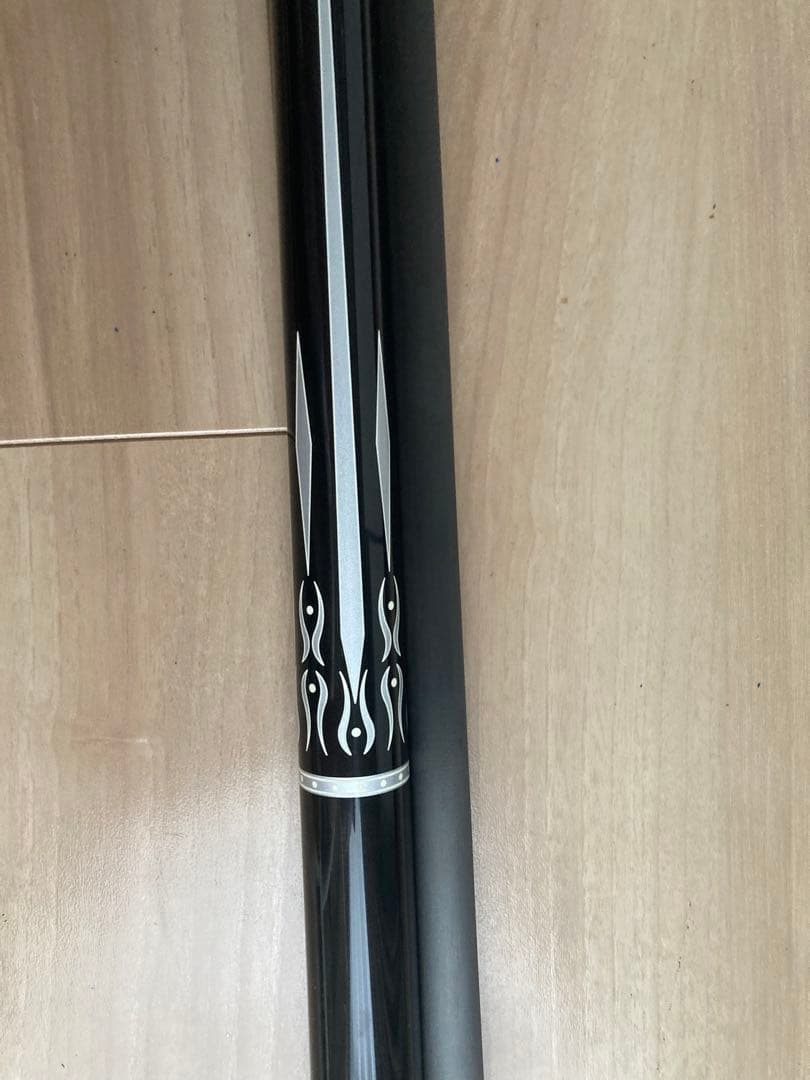 ビリヤードキュー　カーボンシャフト装備　プレイキュー　未使用品　おまけ付き