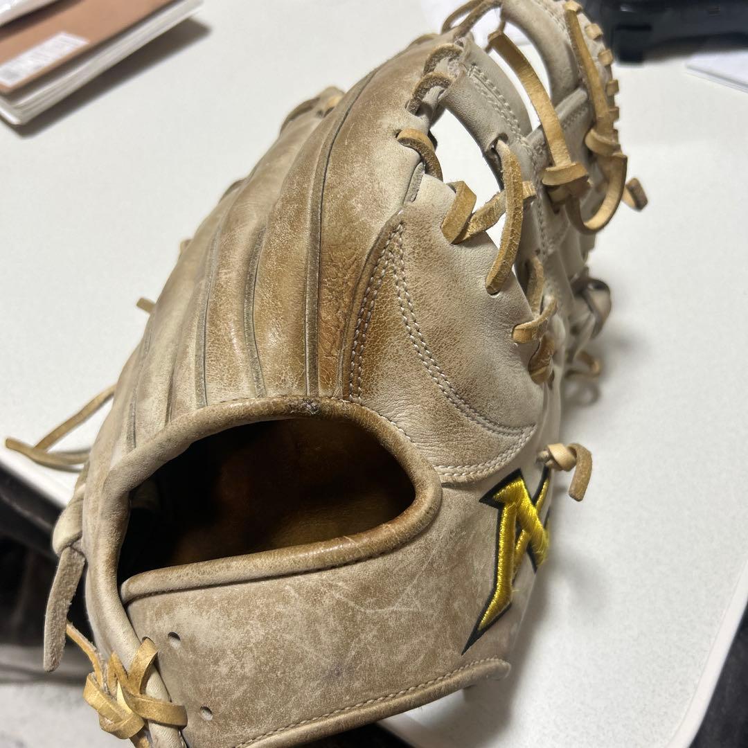 アトムズ&ザナックスコラボ硬式グローブ