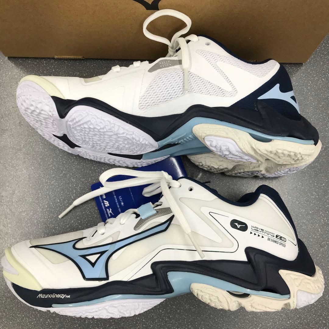 Mizuno バレーボールシューズ22.5cm 左つま先部焼けあり
