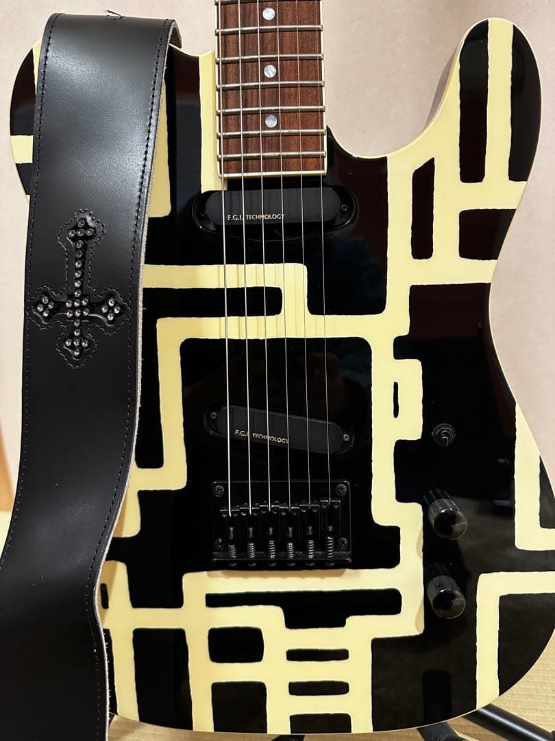 FERNANDES TOMOYASU HOTEL 限定版 エレキギター