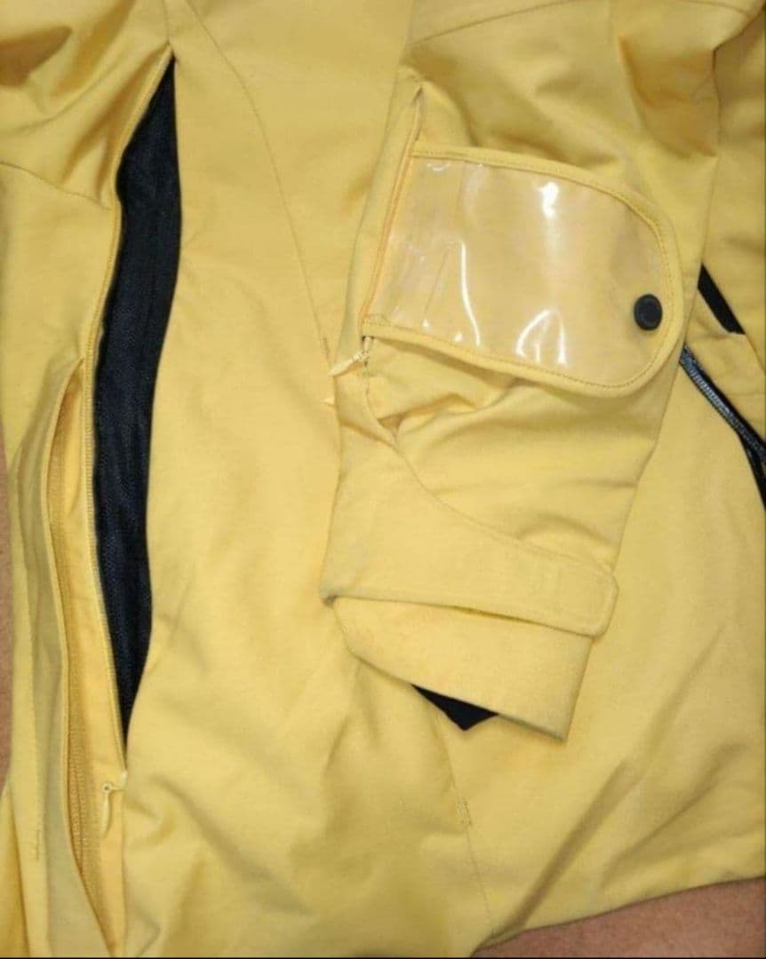 a TEAM DESCENTE デサント 選手用ジャケット