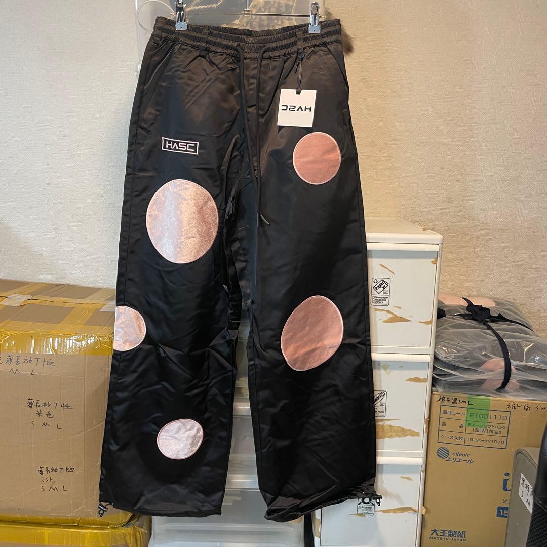 新品未使用 ベルベット調 ドット柄 スキーパンツ M 男女兼用 日常使用可