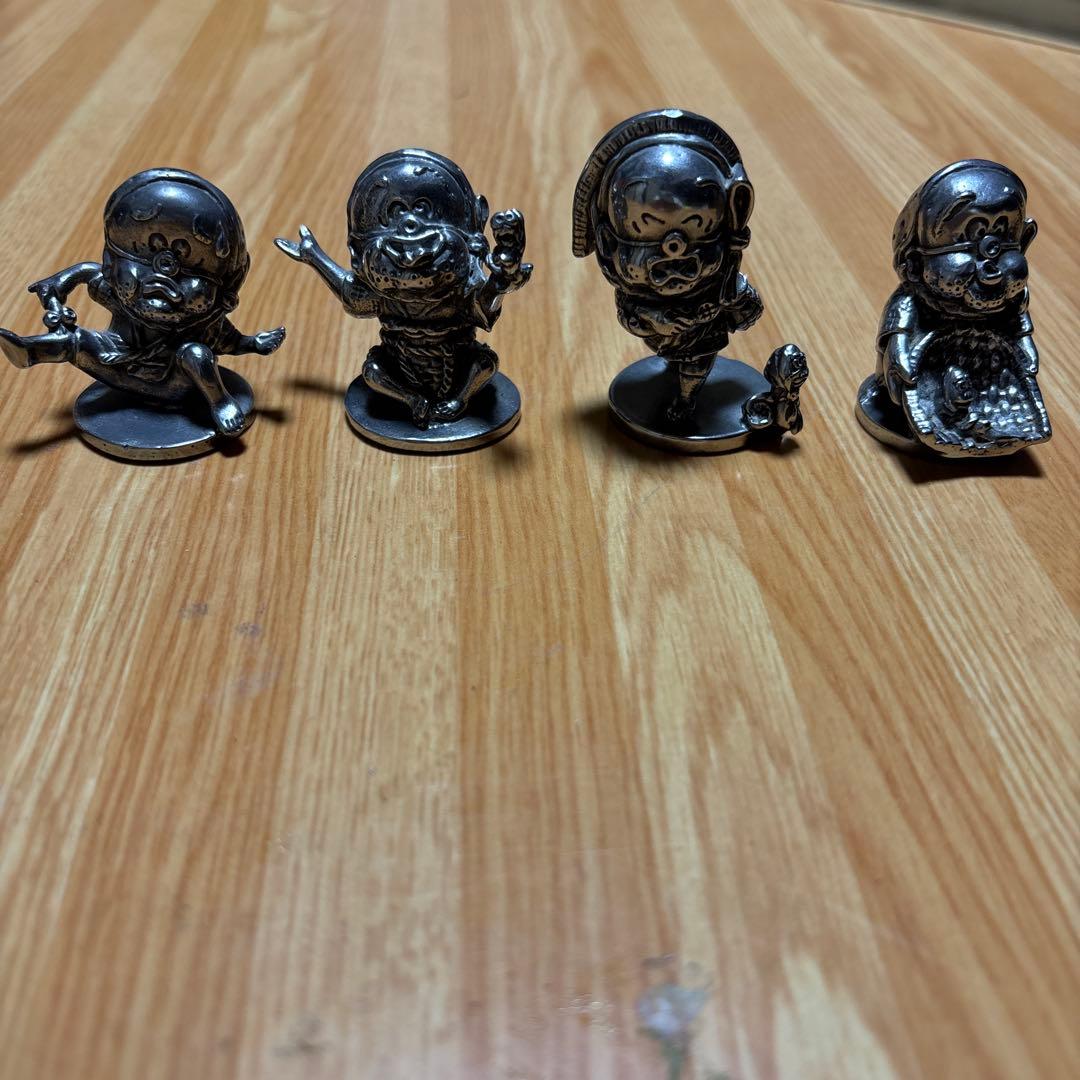 金属製キャラクター彫刻 13体セット