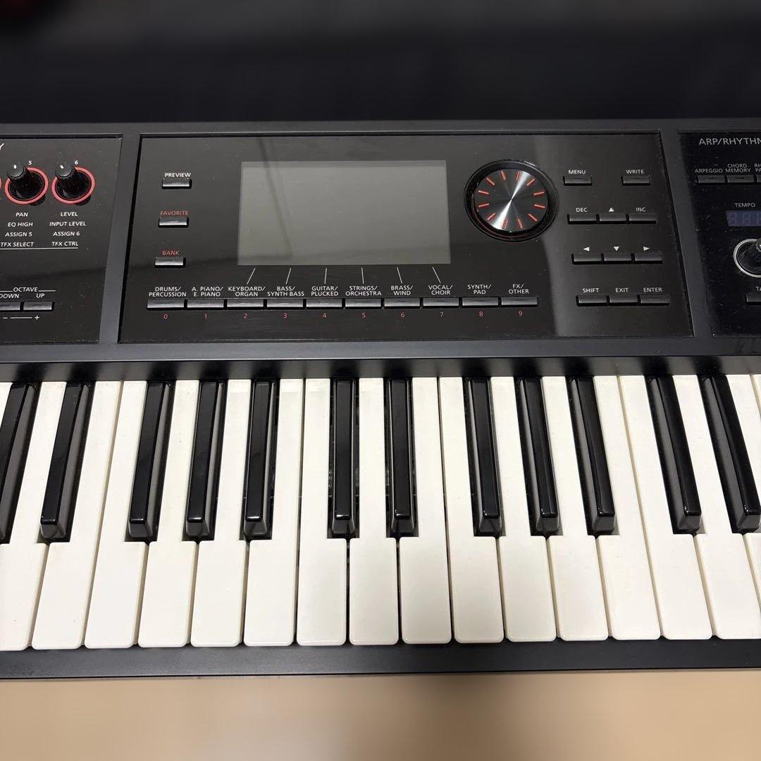 Roland FA-06 シンセサイザー 美品