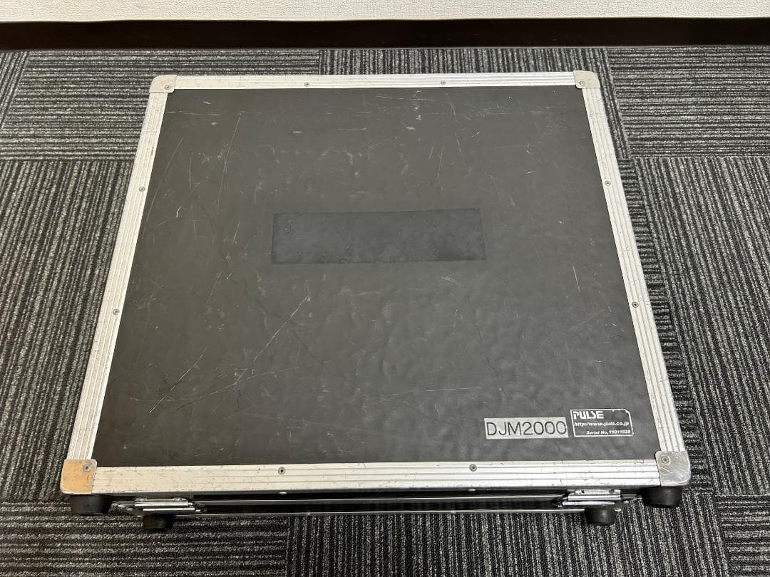Pioneer DJM-2000 (ケース付き)