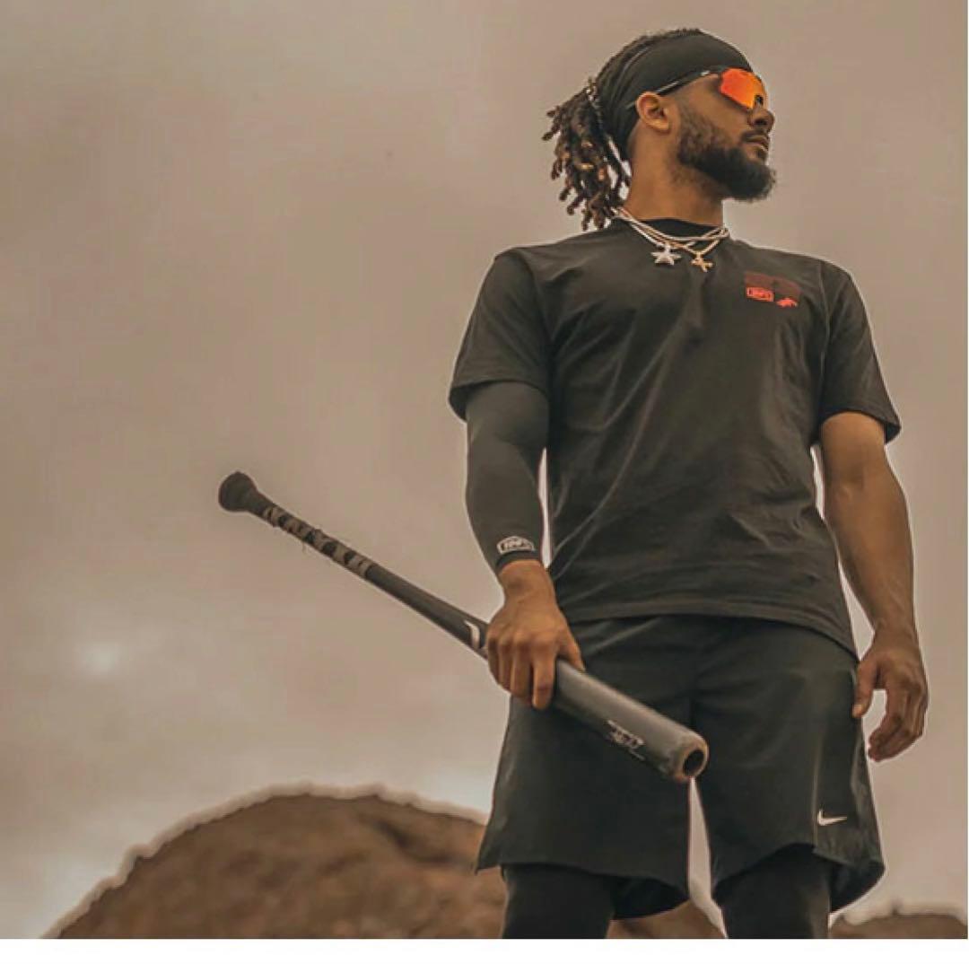 100%サングラス　タティスJr.