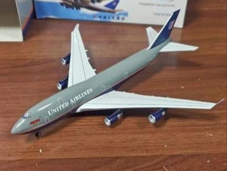 ドラゴンウィングス 1/400 ボーイング747 ラッシュアワー2 モデル