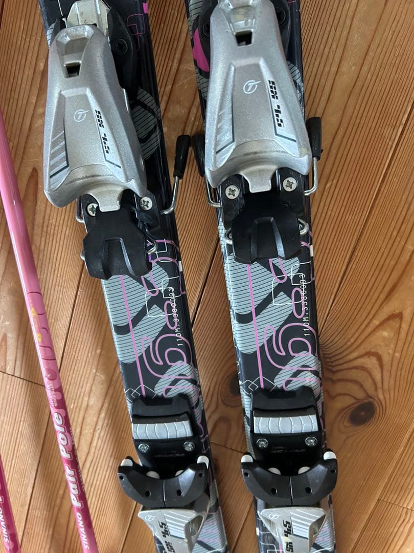 スキーセット 黒/ピンク &ブーツ