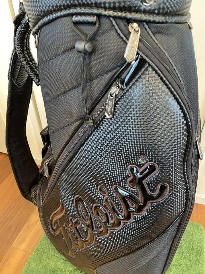 【レア希少】タイトリスト オールブラック 軽量　ゴルフバッグ キャディバッグ　黒