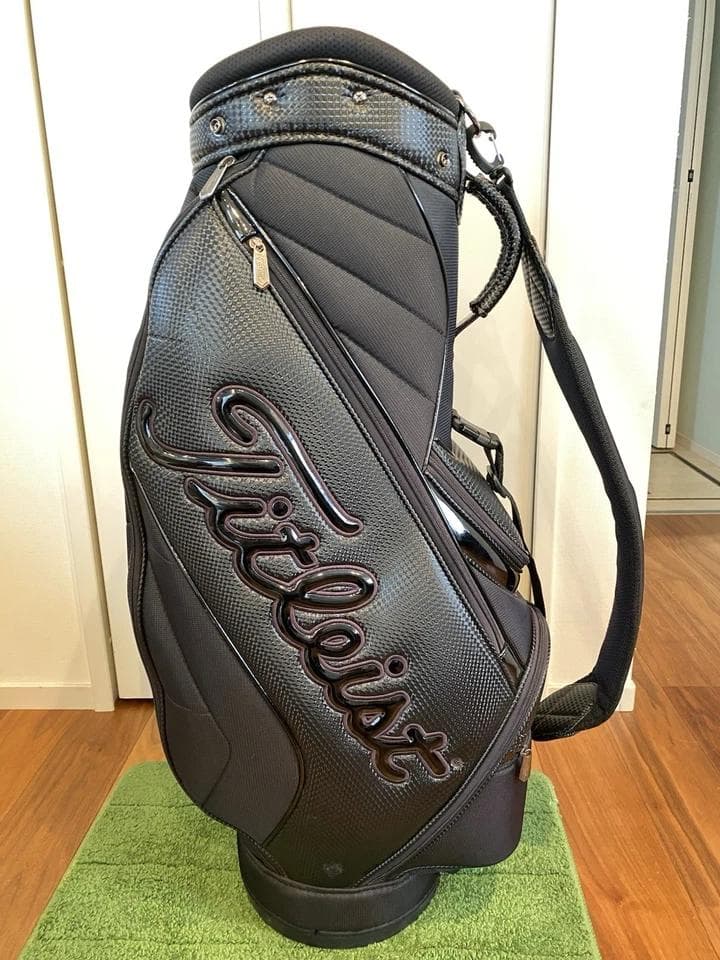 【レア希少】タイトリスト オールブラック 軽量　ゴルフバッグ キャディバッグ　黒