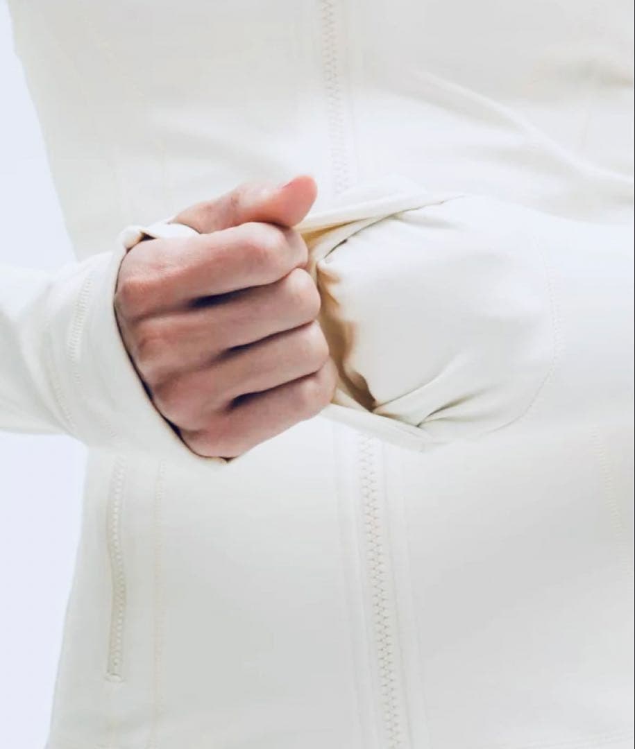 ⭐️新品未使用!ルルレモン〜✅Define ジャケット Nuluサイズ8⭕️