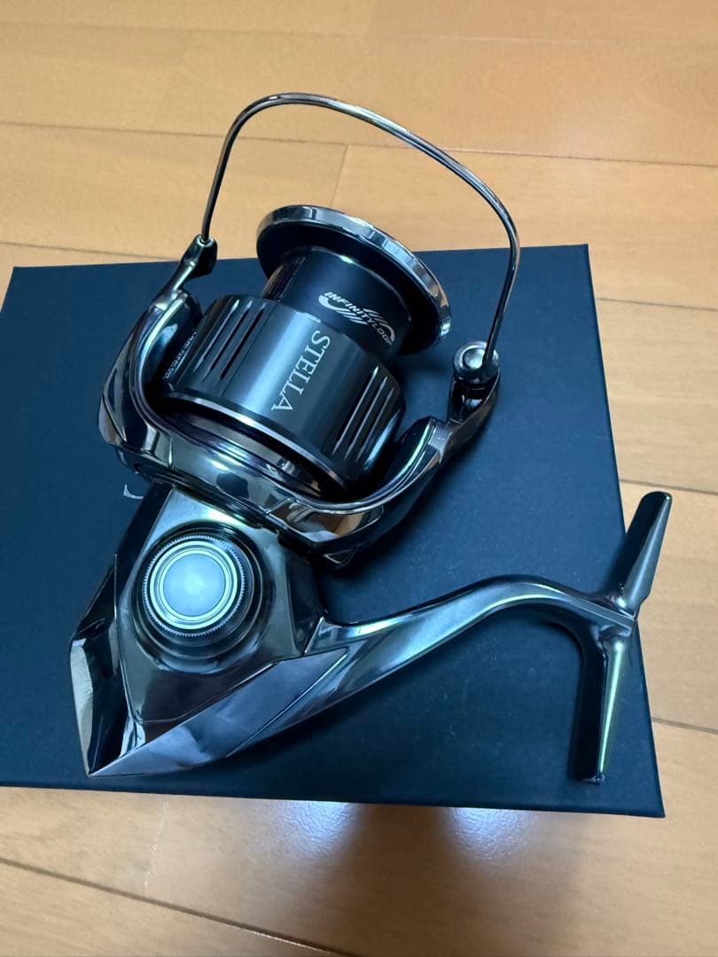 シマノ　22ステラ 4000xg 未使用品