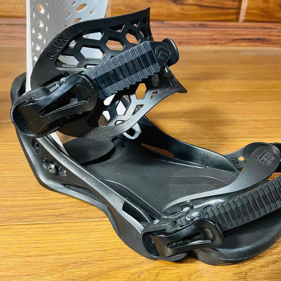 超美品 23-24 モデル FLUX PR スノーボードビンディング M 白／黒