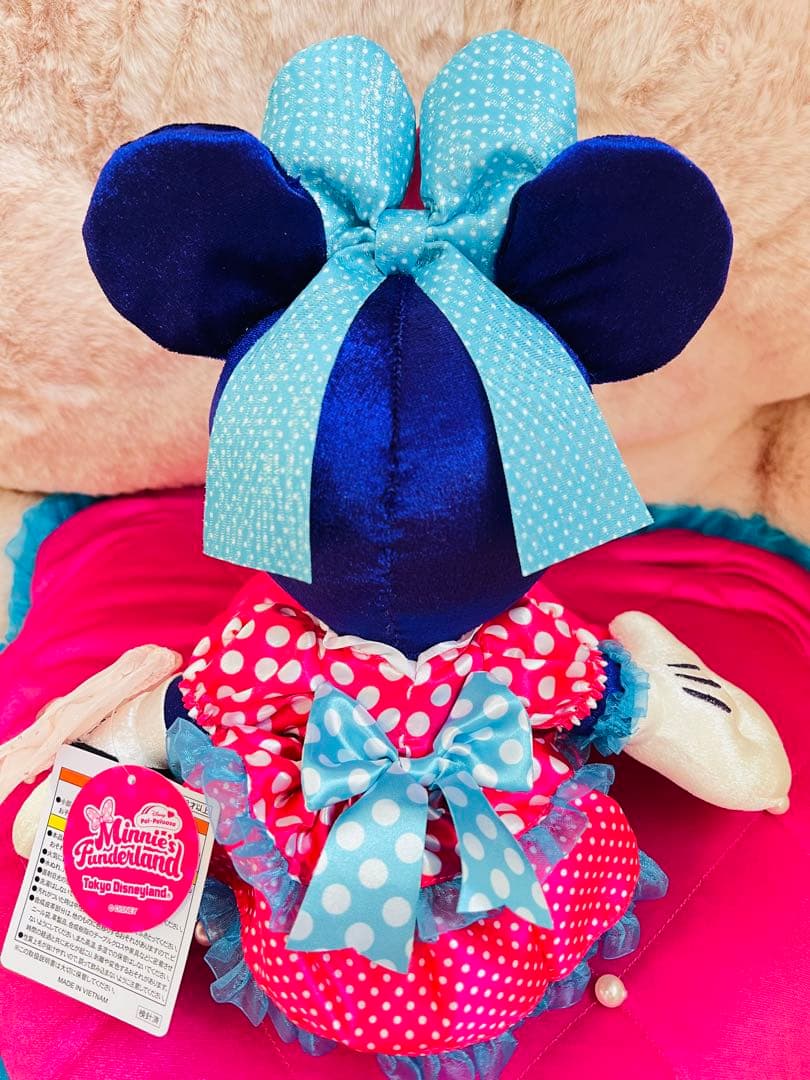 【お顔厳選 ディズニーパルパルーザ　ミニーのファンダーランド　ミニーぬいぐるみ】