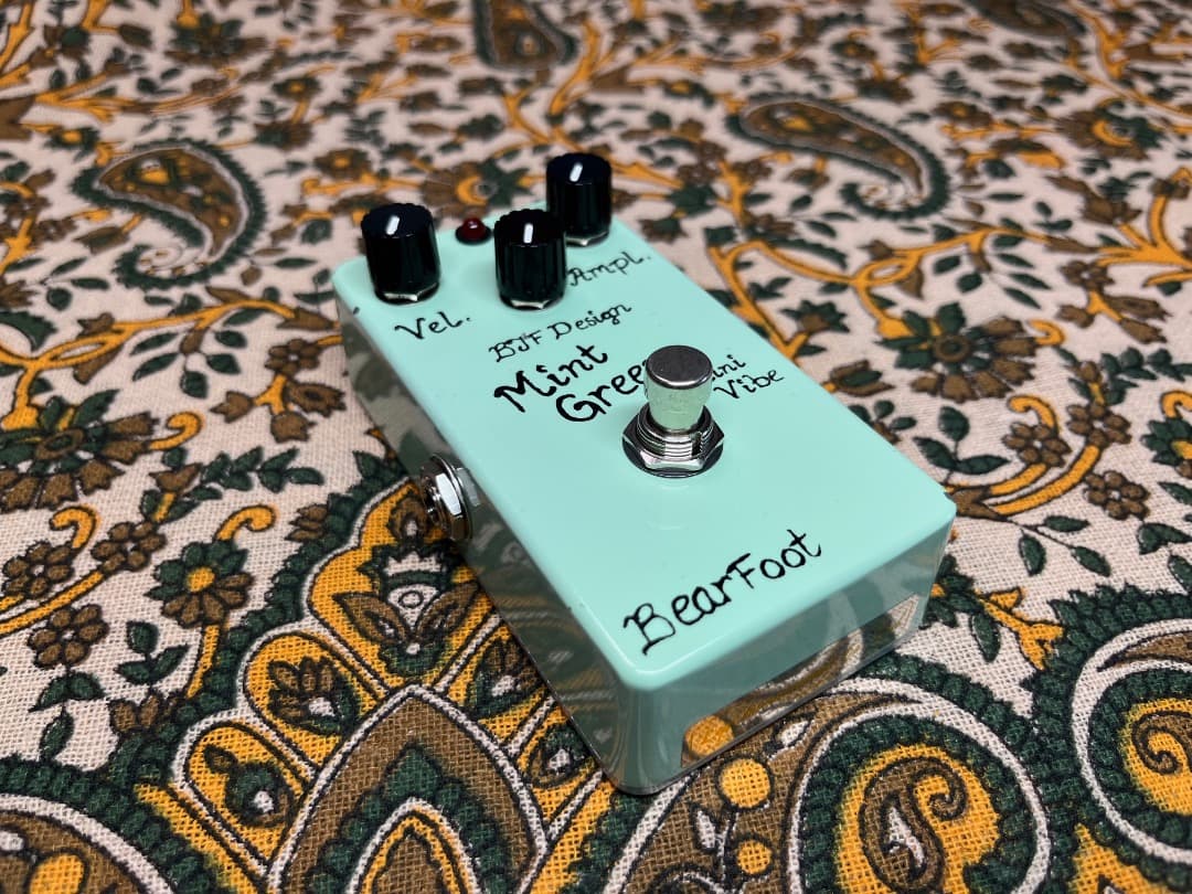 Bearfoot FX Mint Green Mini Vibe / トレモロ