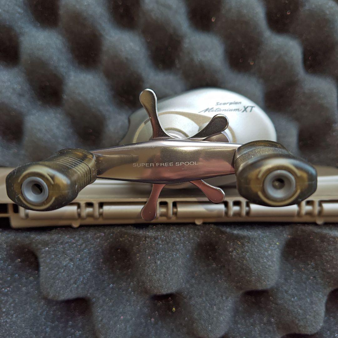 シマノ スコーピオン メタニウムXT 銀メタ 左巻き デッドストック