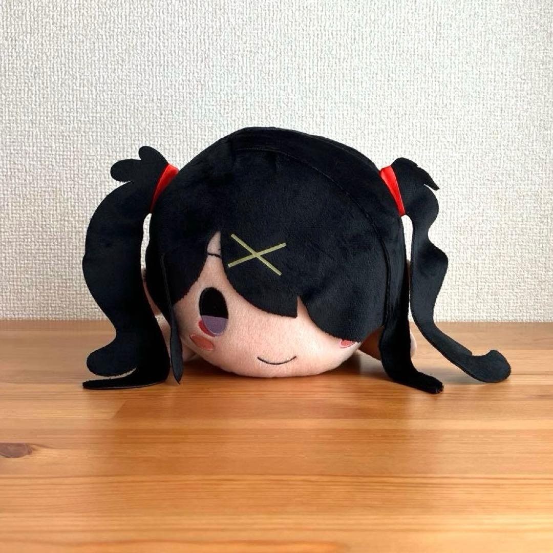 NEEDY GIRL OVERDOSE寝そべり　Mぬいぐるみ 超てん&あめちゃん