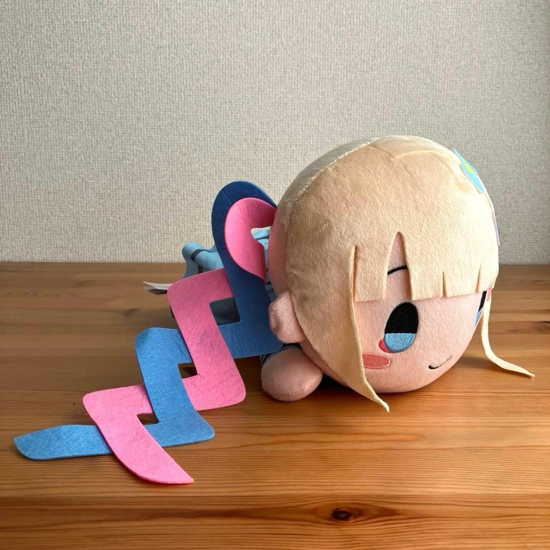 NEEDY GIRL OVERDOSE寝そべり　Mぬいぐるみ 超てん&あめちゃん