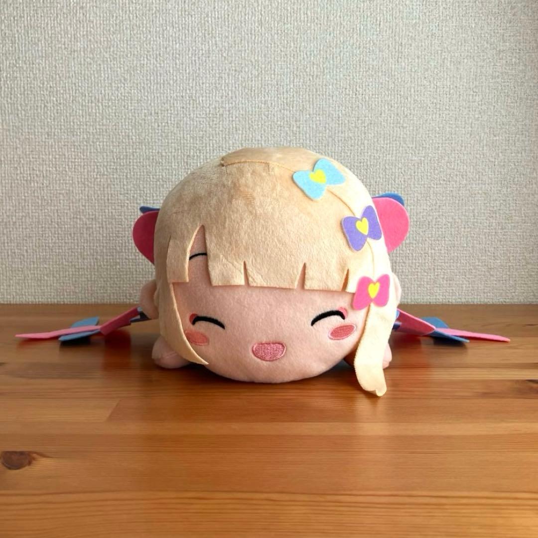 NEEDY GIRL OVERDOSE寝そべり　Mぬいぐるみ 超てん&あめちゃん