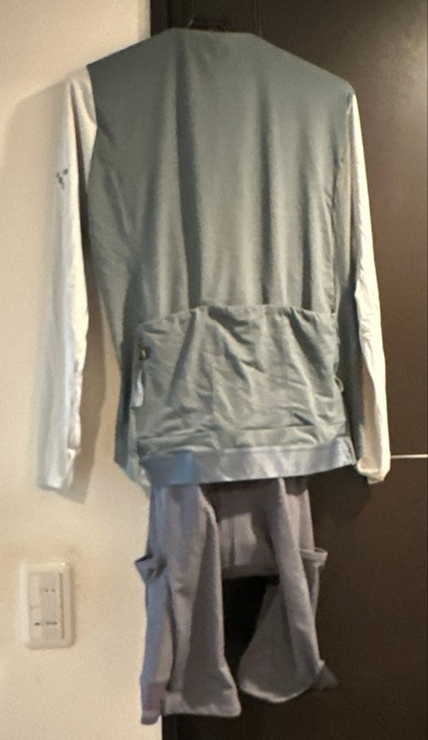 Santic サイクルジャージ&ビブショーツ&ソックスセット