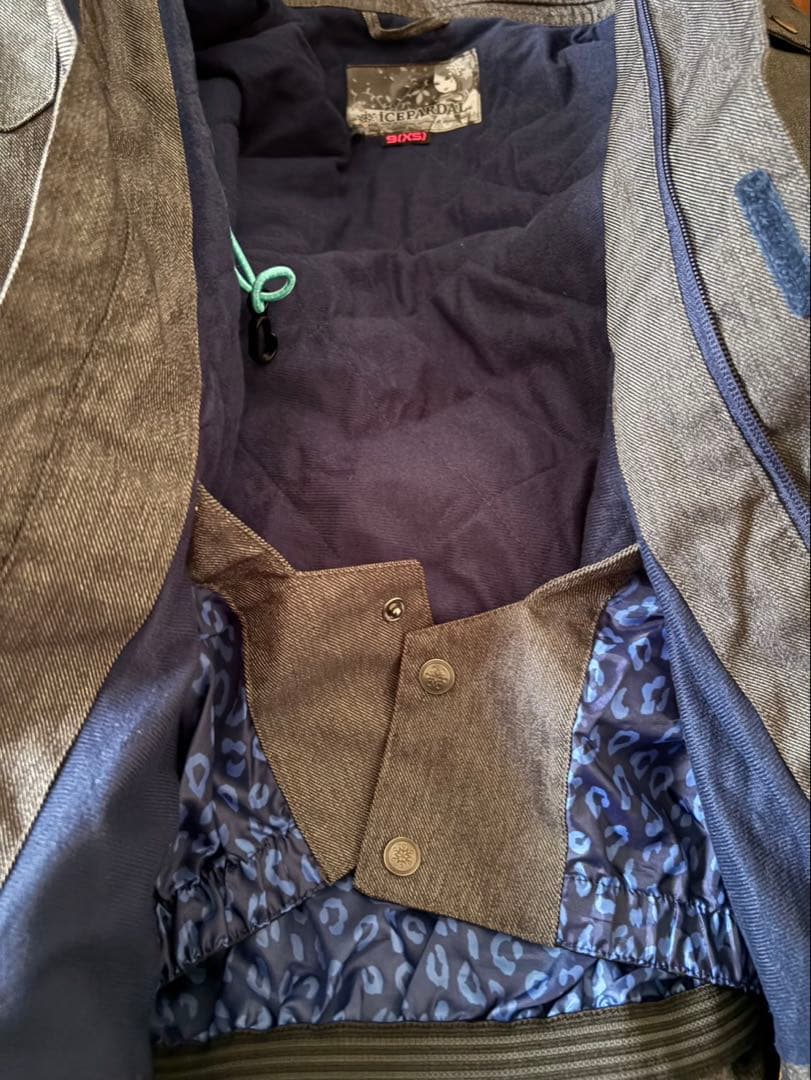 スノーボードウェア　上下セット　ICEPARDAL サイズ９号