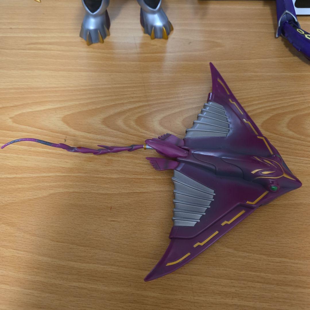 装着変身　ミラーモンスターズ　EX　ジェノサイダー