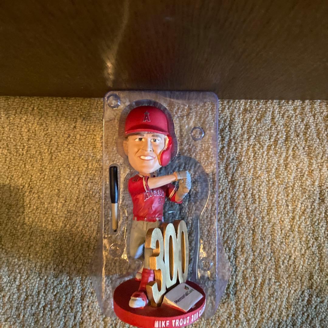 MLB ボブルヘッド マイク・トラウト 300号記念 限定品/エンゼルス