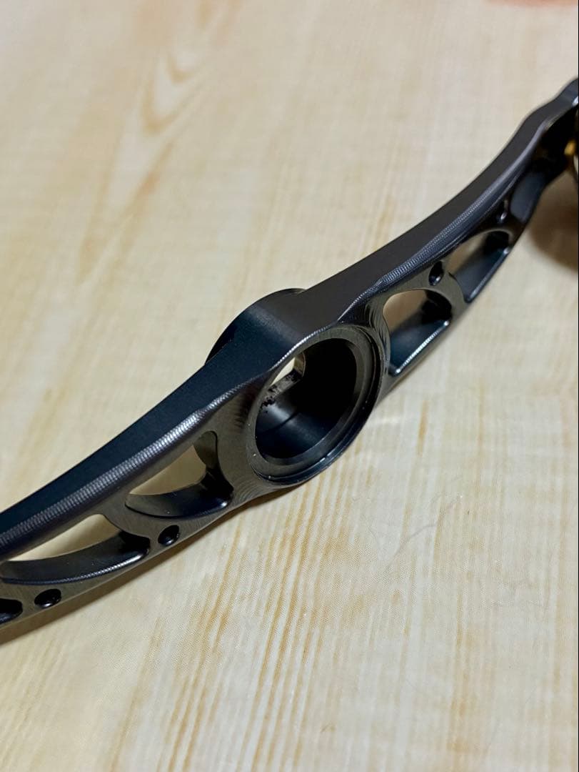 リブレ クランク 100 ハンドル ベイトキャスティング ガンメタ×ゴールド