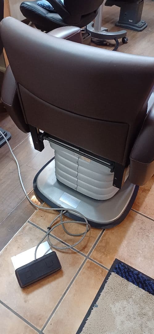 オオヒロ シャンプー電動椅子 クッション性も良◎