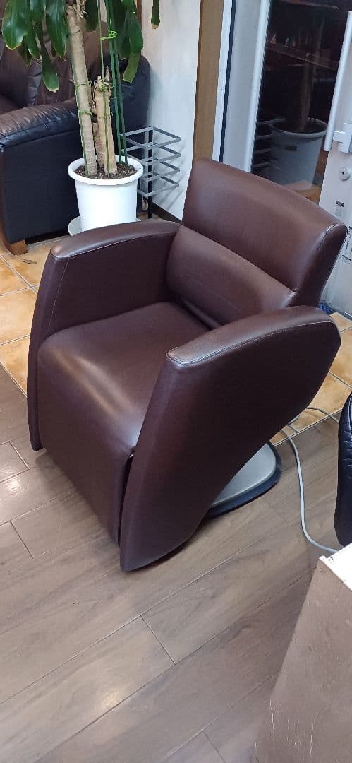 オオヒロ シャンプー電動椅子 クッション性も良◎