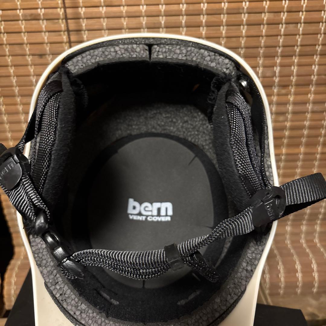 Bern バーン　ヘルメットTEAM WATTS 耳当て付き　ゴーグルクリップ