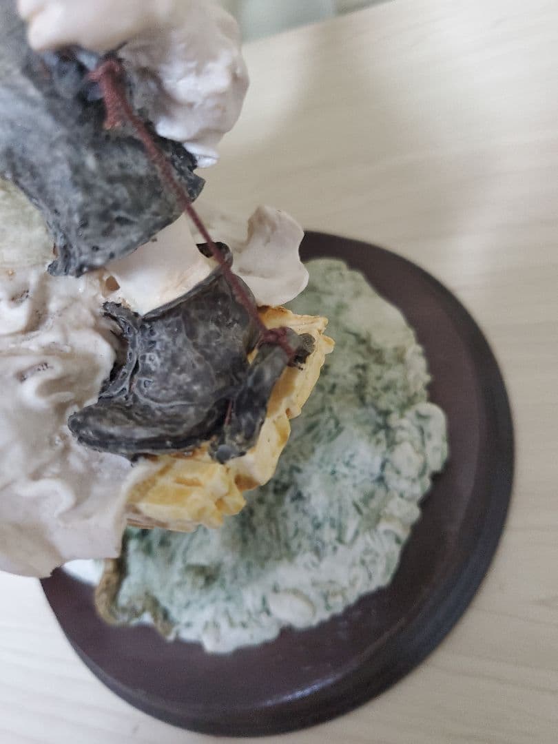 大特価 半額以下 超特価! レア 貴重 ブランコに乗る子供 置物 陶器