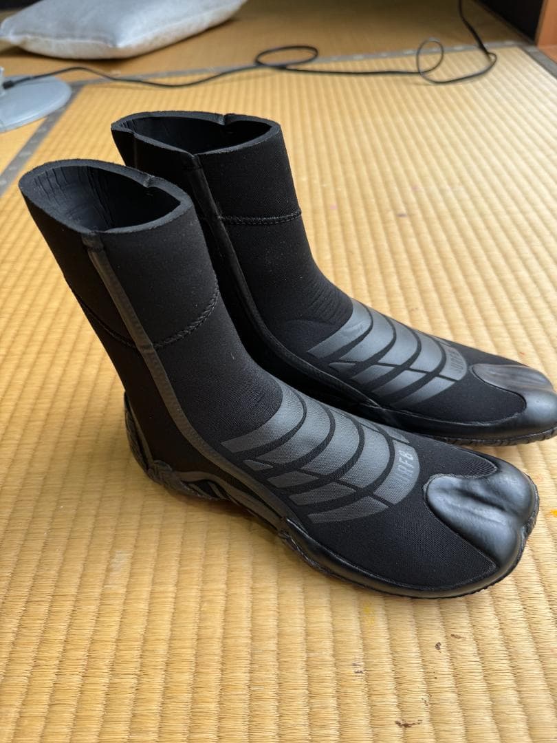 年末年始値下【未使用】SURF8 ブーツ ５mm サーフブーツ 25.5cm