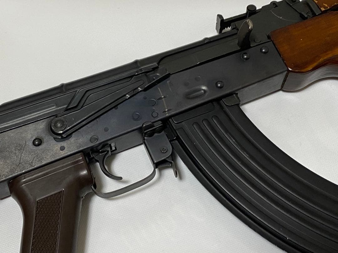 AK-47スタイル エアガン　東京マルイ　LCT