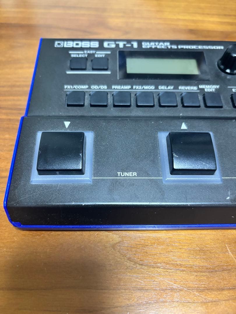 【訳あり】BOSS GT-1 電池駆動不可・アダプターなし