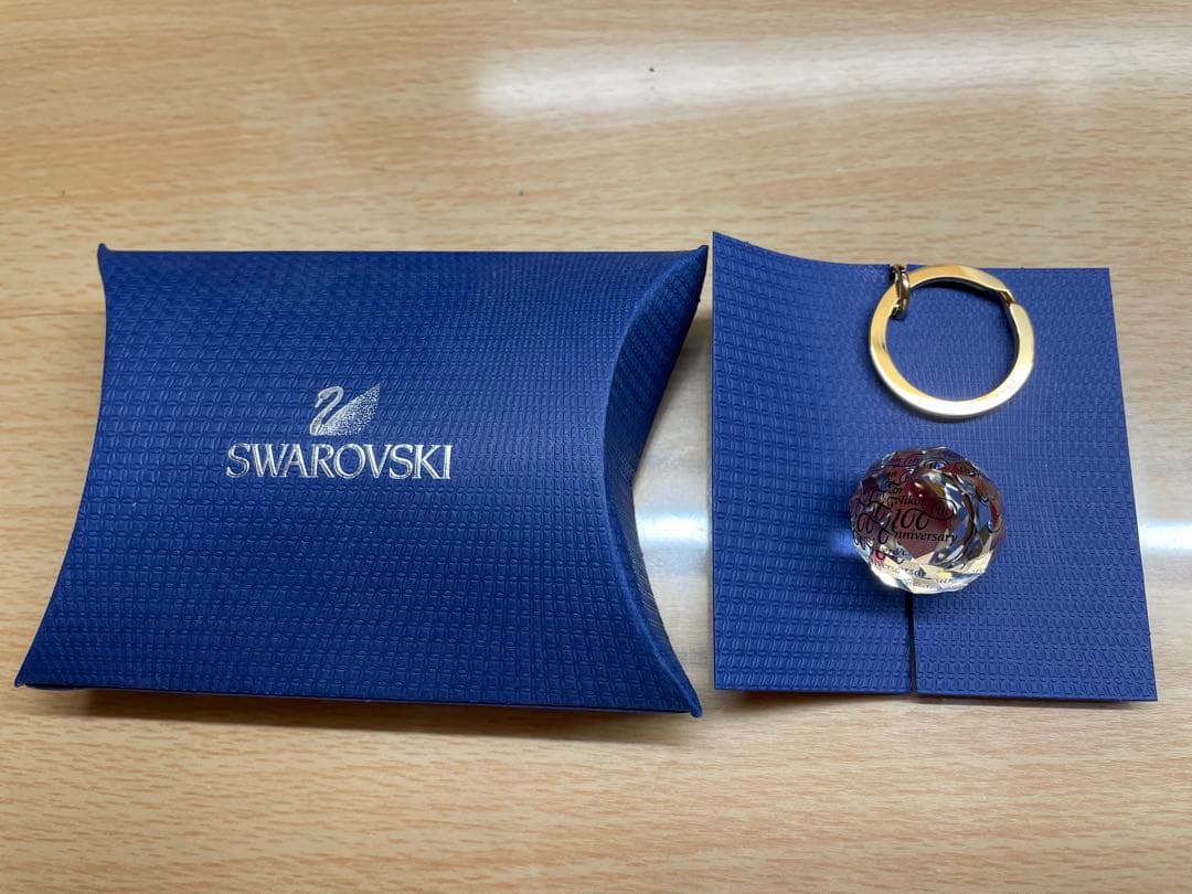 【非売品】Nikon 100周年記念品 SWAROVSKI キーホルダー