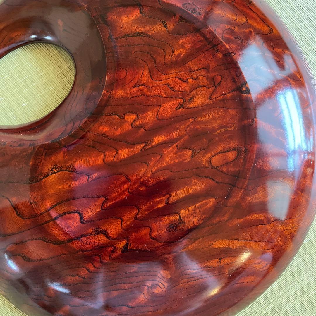 欅拭漆盛器　勾玉(けやきふきうるしもりき　まがたま)　IM705