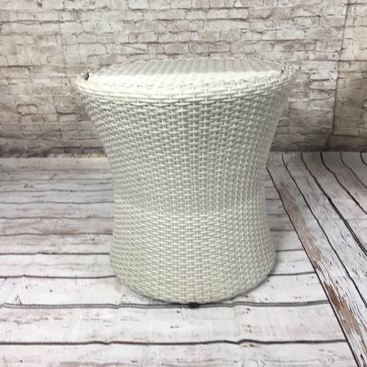 バリ製 イスとテーブルの3点セット