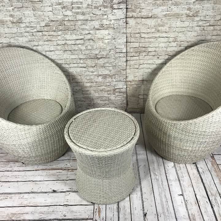 バリ製 イスとテーブルの3点セット