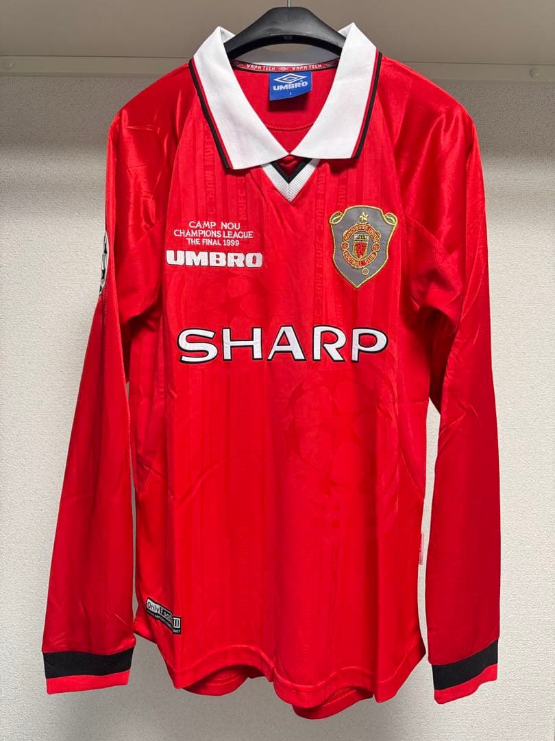 UMBRO BECKHAM 7 レッド長袖シャツ