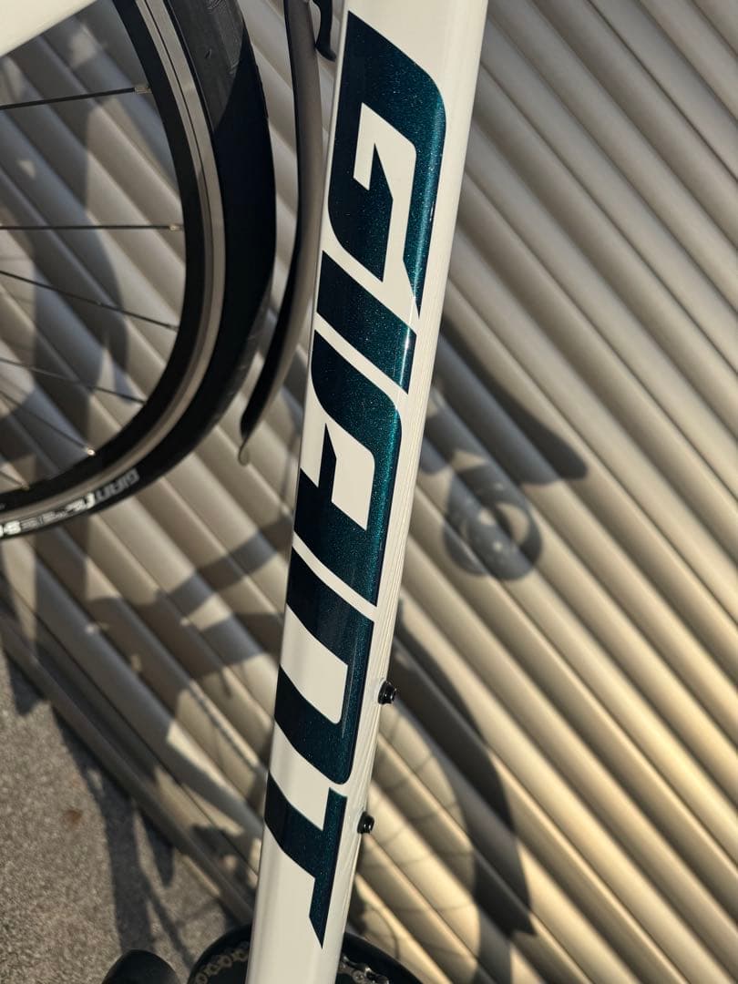 新品同2023Giant Escape RX3 LTD Lホワイトコズモネイビー