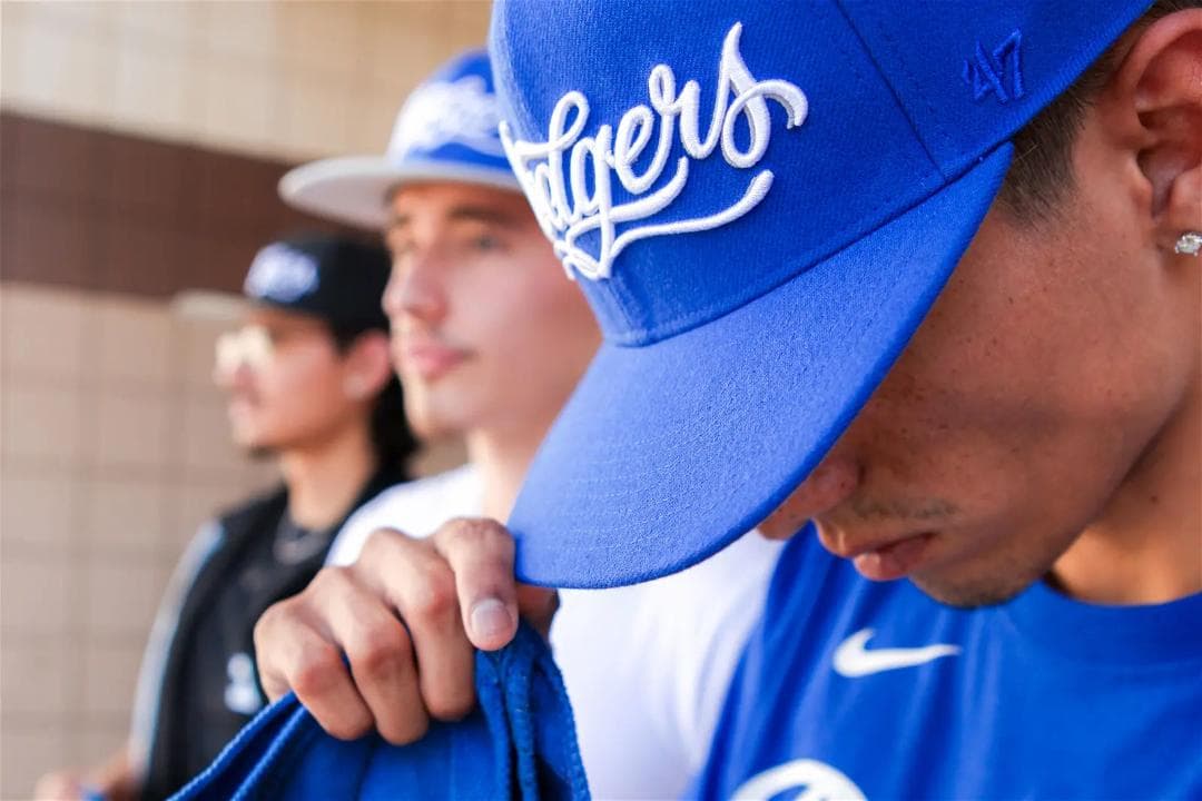 ミスターカートゥーン ドジャース フォーティーセブン クイル キャップ ブルー