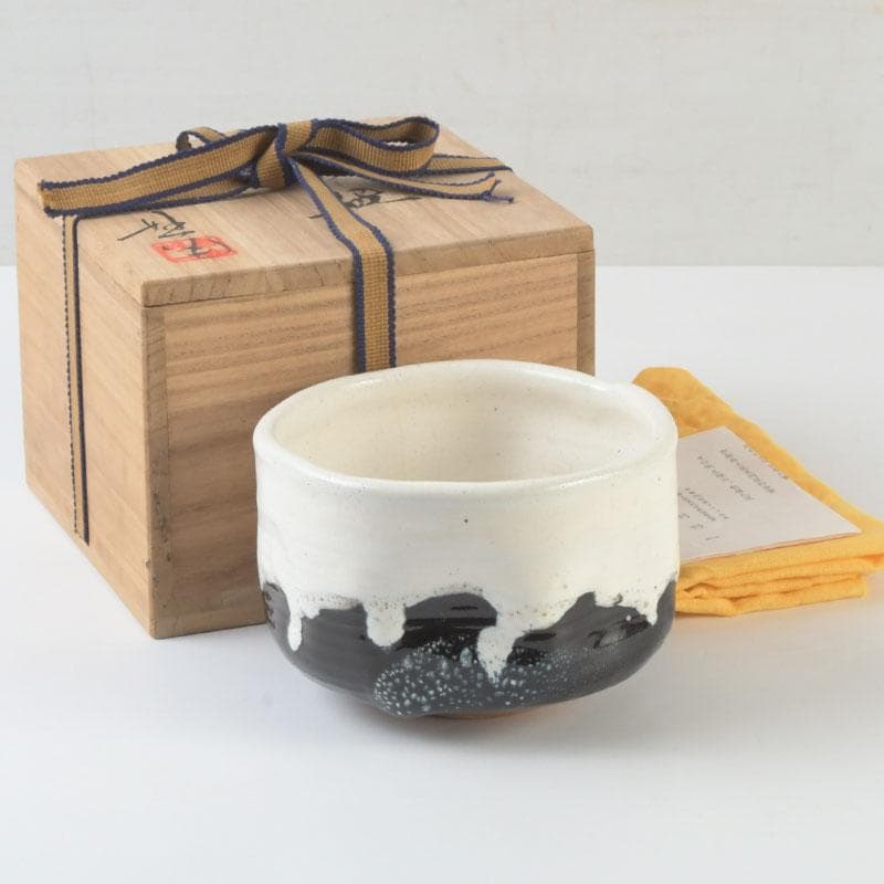 茶道具　京焼　丹羽好一作　白流茶碗　共布共箱　V　9803