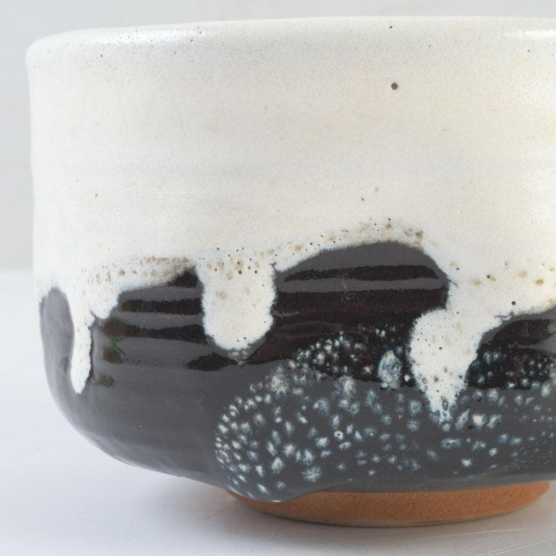 茶道具　京焼　丹羽好一作　白流茶碗　共布共箱　V　9803