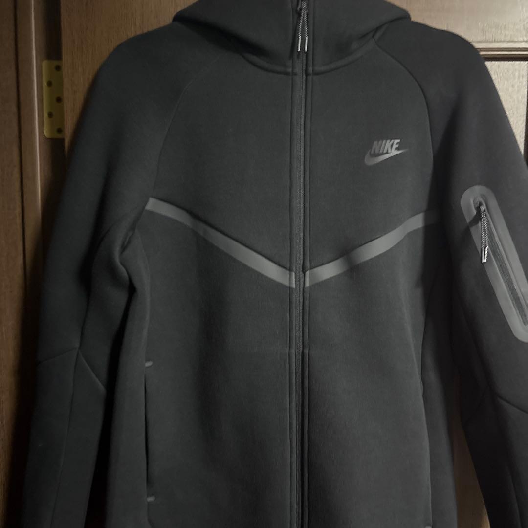 NIKEテックフリース黒