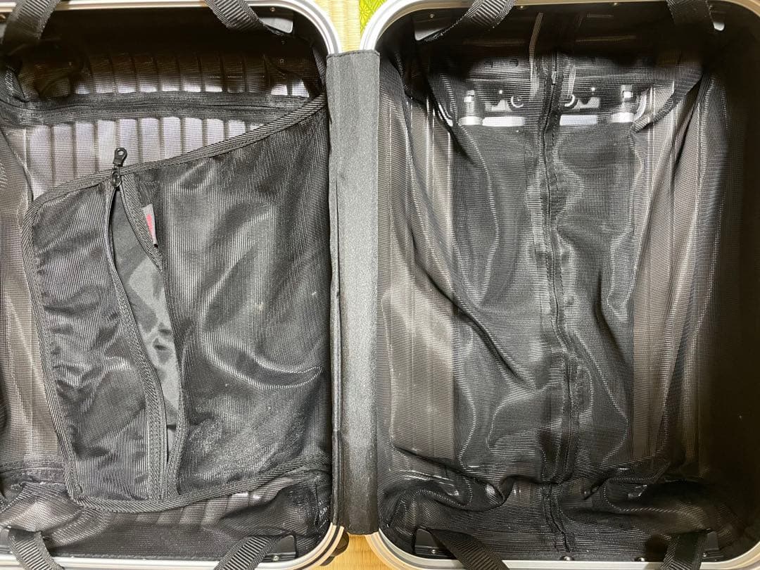 トリオ　CARGO カーゴ　スーツケース　シルバー