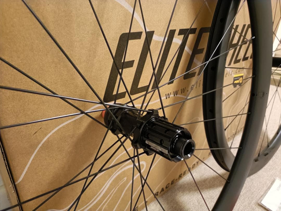 Elitewheels Edgeエリートホイール エッジ 軽量カーボン 40mm